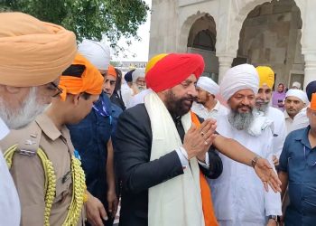 ਉਤਰਾਖੰਡ ਸੂਬੇ ਦੇ ਰਾਜਪਾਲ ਗੁਰਮੀਤ ਸਿੰਘ ਦਰਸ਼ਨ ਕਰਨ ਪਹੁੰਚੇ ਨਾਨਕਮਤਾ ਸਾਹਿਬ ਕਾਰਸੇਵਾ ਮੁਖੀ ਬਾਬਾ ਰਵੀਇੰਦਰ ਸਿੰਘ ਜੀ ਨਾਲ ਕੀਤੀ ਵਿਸ਼ੇਸ ਮੁਲਾਕ਼ਾਤ।